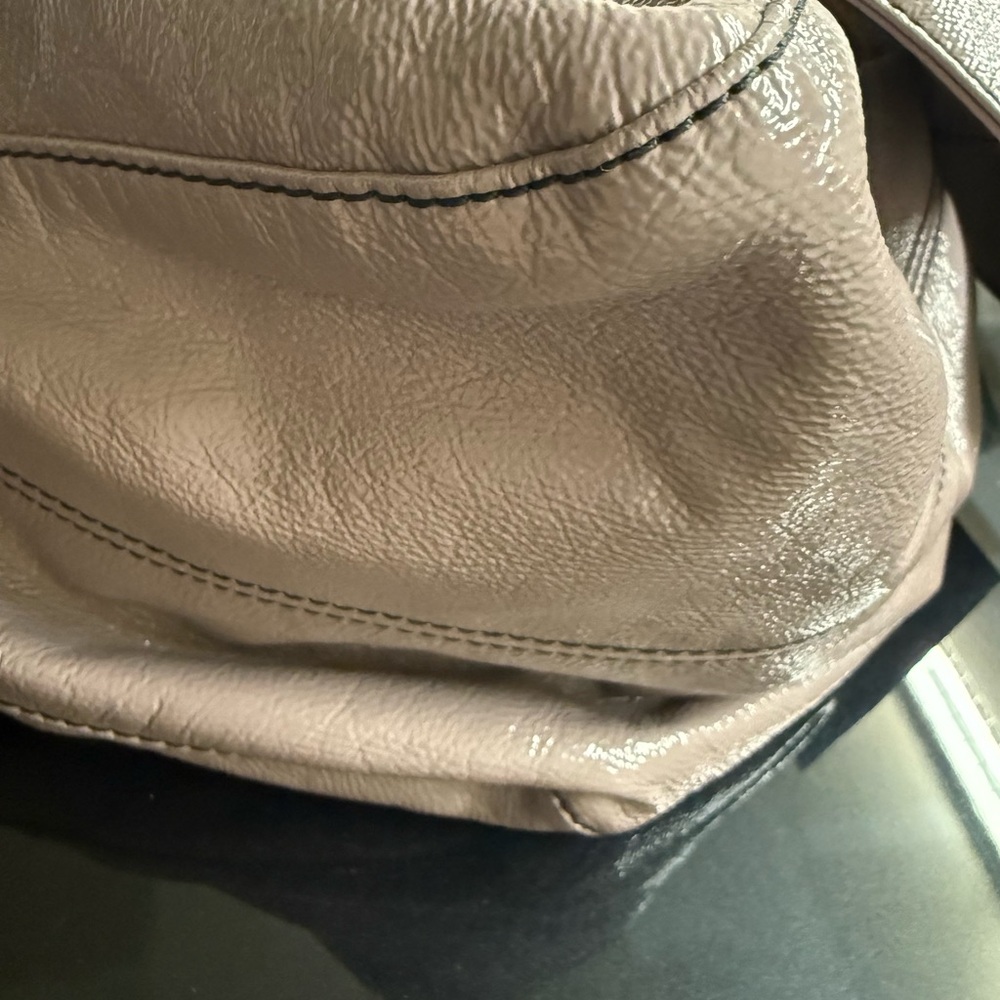 valentino
Patent Lacca Large Nuage Bow Hobo - Picture 14 of 15